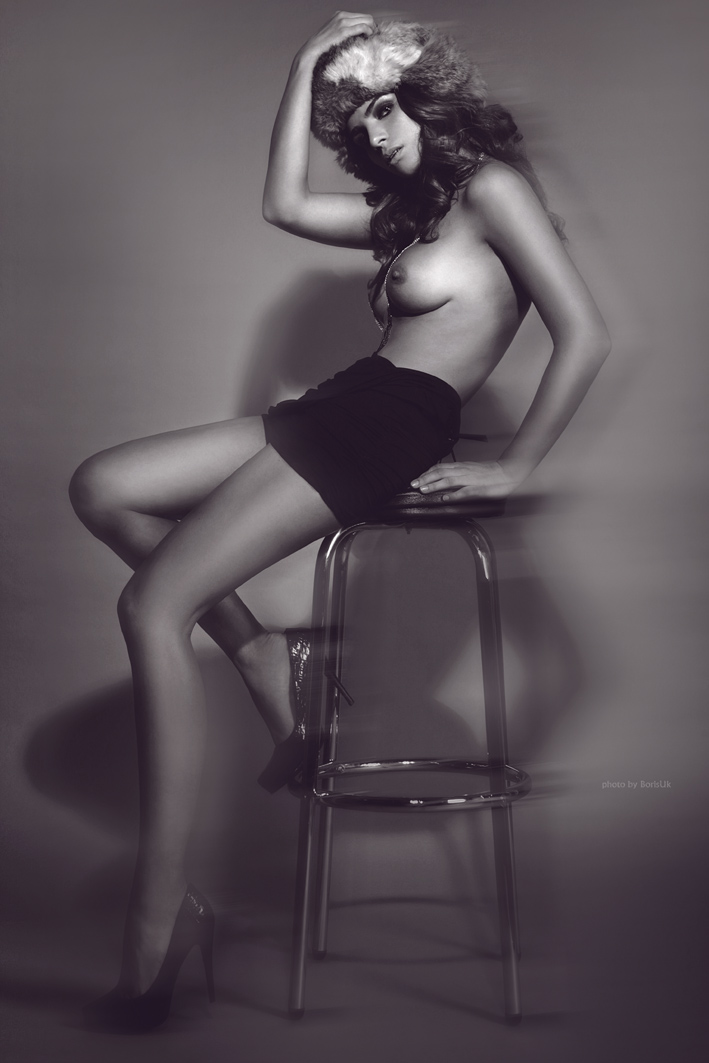 Bea Suhajda Topless Photo Shoot 6 X 0003