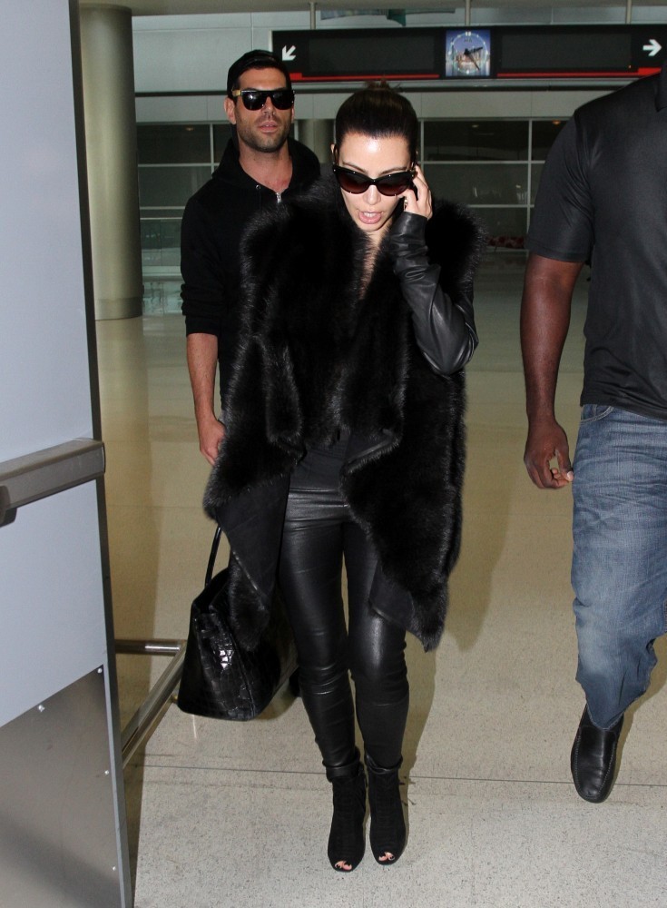 Kim Kardashian 12 11 2012 02 m