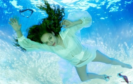 Underwater Women 10 465 x 294